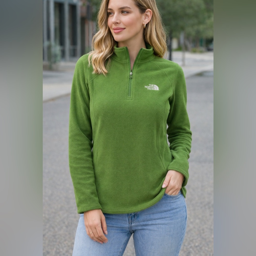 The North Face Women's Vibrant Green 1/4 Zip Fleece Jacket
